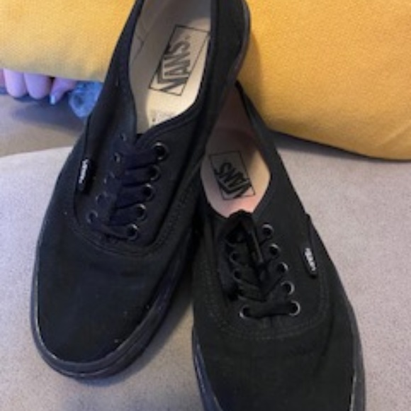 Vans - Picture 1 of 4